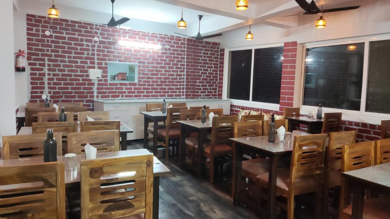 Hotel Studioz Sahastradhara Dehradun Buitenkant foto