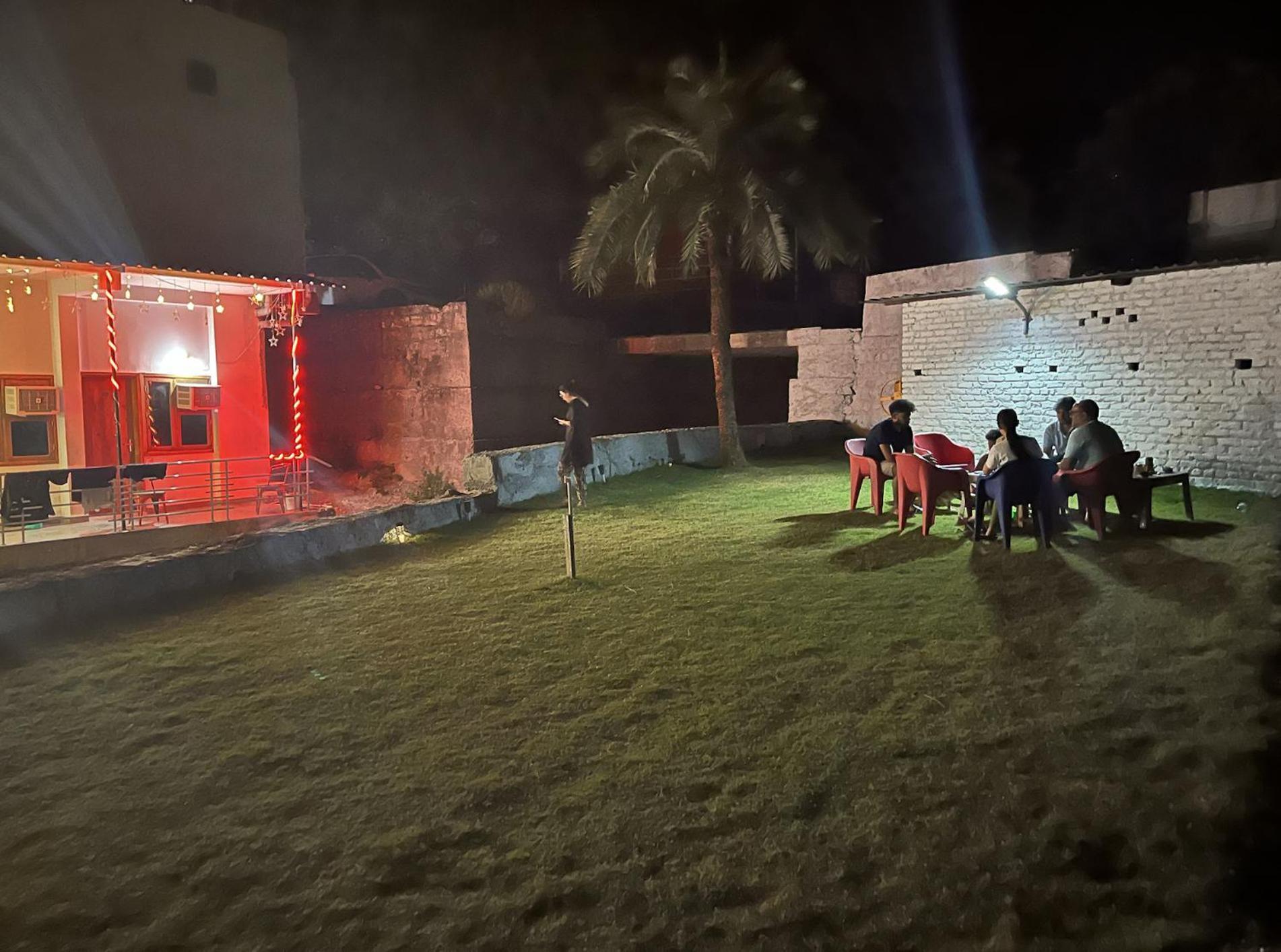 Hotel Studioz Sahastradhara Dehradun Buitenkant foto
